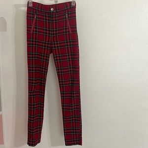 Hollister Ultra High-Rise Jeans. Size XS (Juniors)Colors: Red, Green, and White.